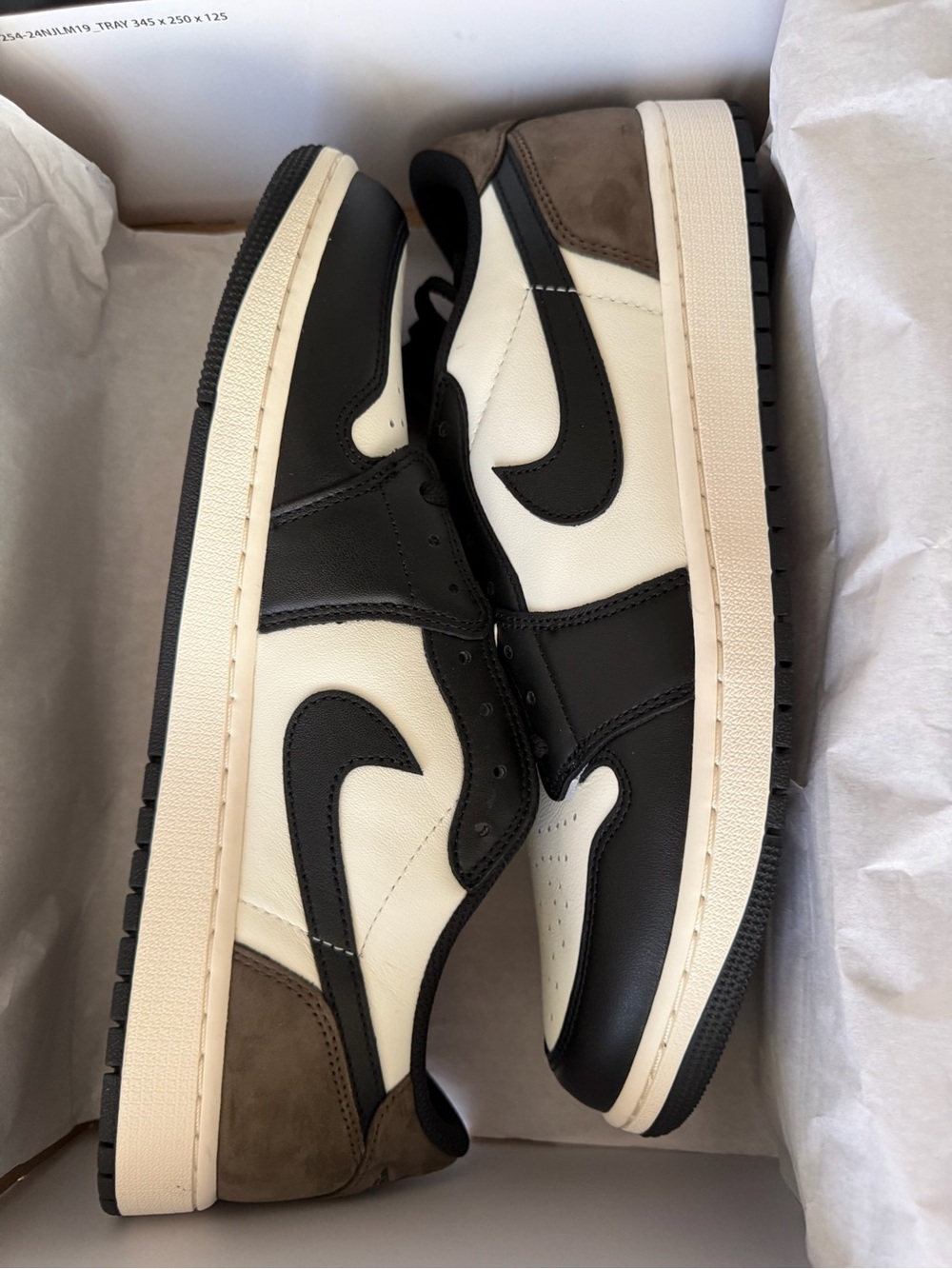 Jordan 1 Low Dark Mocha
